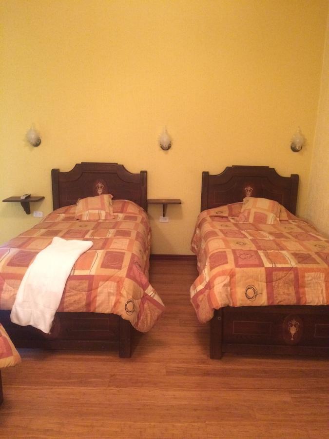 Hotel Catedral Quito Quarto foto